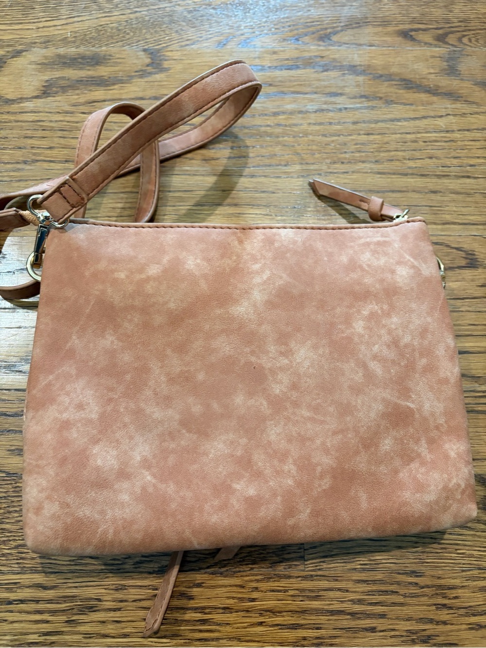 Free People Laurie Vegan Cognac Crossbody Bag Zip/Slit Pockets Adjustable Strap - Picture 5 of 10